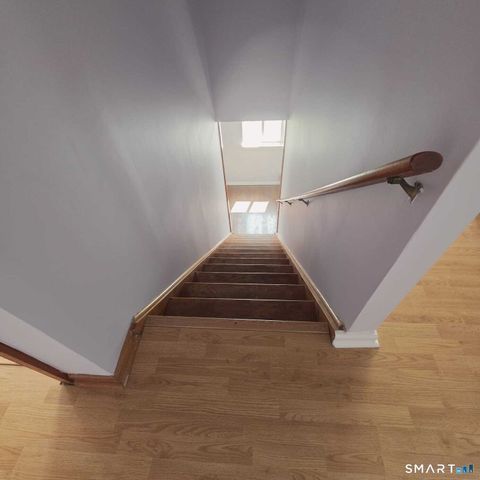 124 Geddes Terrace Left, Waterbury, CT 06708