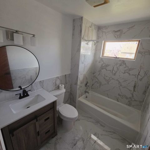 124 Geddes Terrace Left, Waterbury, CT 06708