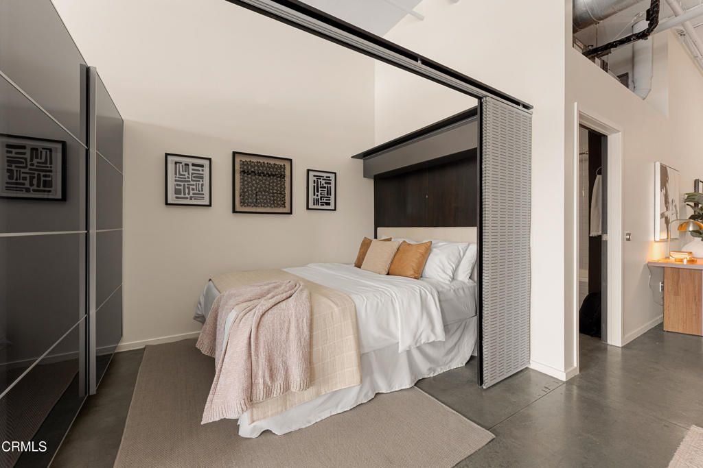 Image 11 of property listing at 510 S Hewitt Street 514, Los Angeles, CA 90013