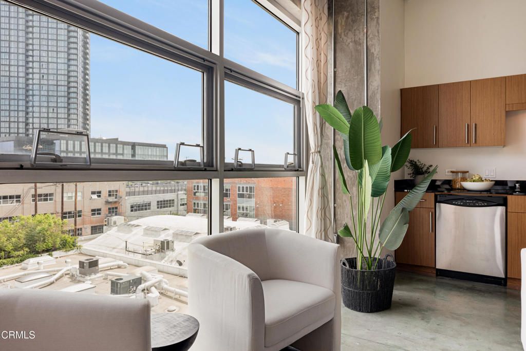 Image 20 of property listing at 510 S Hewitt Street 514, Los Angeles, CA 90013