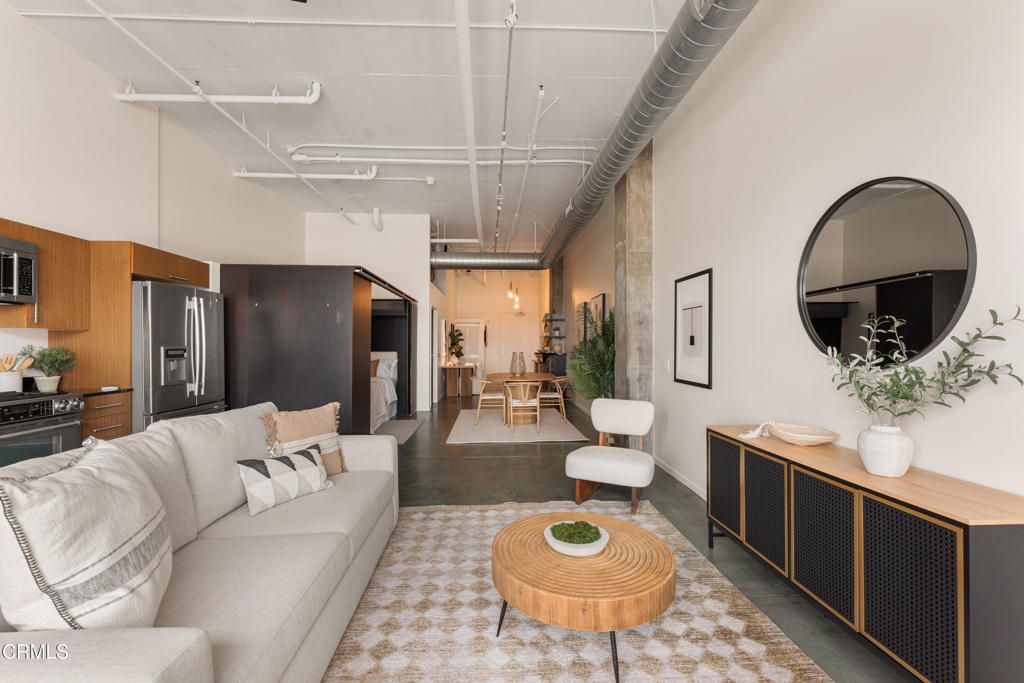 Image 21 of property listing at 510 S Hewitt Street 514, Los Angeles, CA 90013