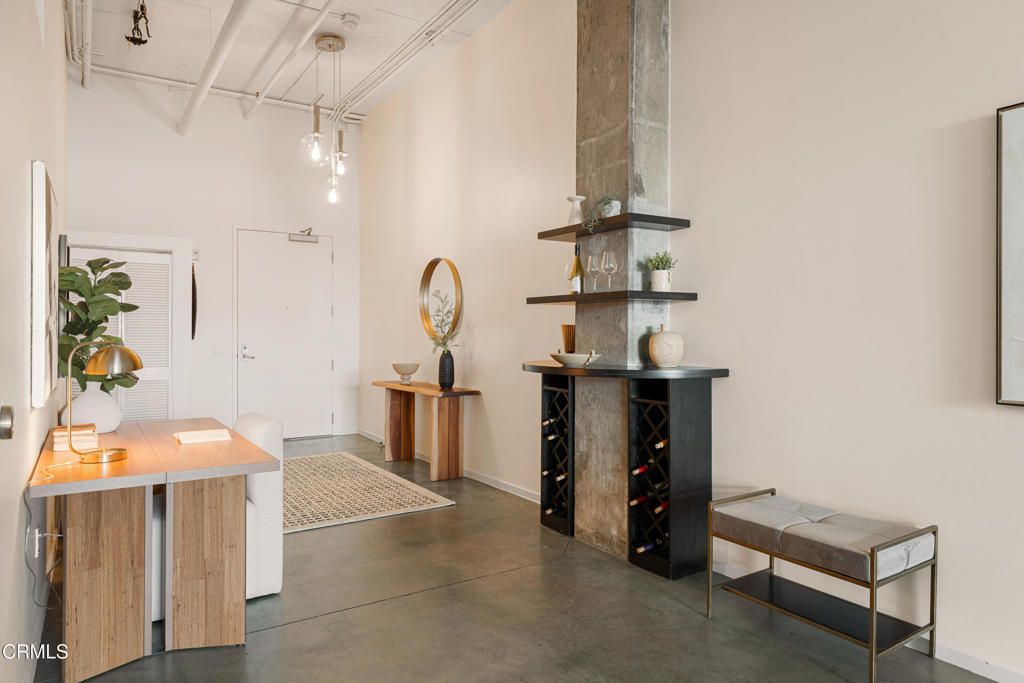 Image 4 of property listing at 510 S Hewitt Street 514, Los Angeles, CA 90013