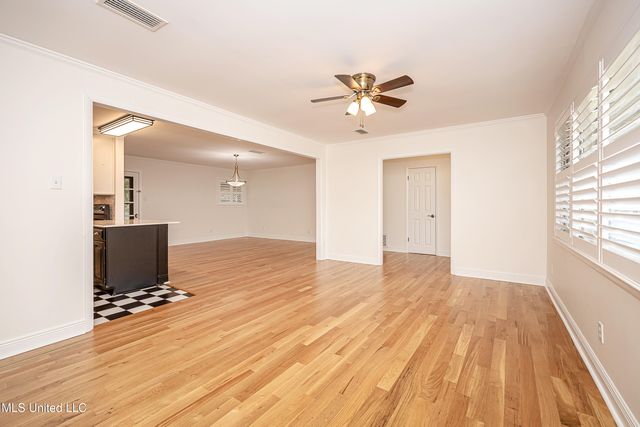 1107 Le Badine Court, Ocean Springs, MS 39564