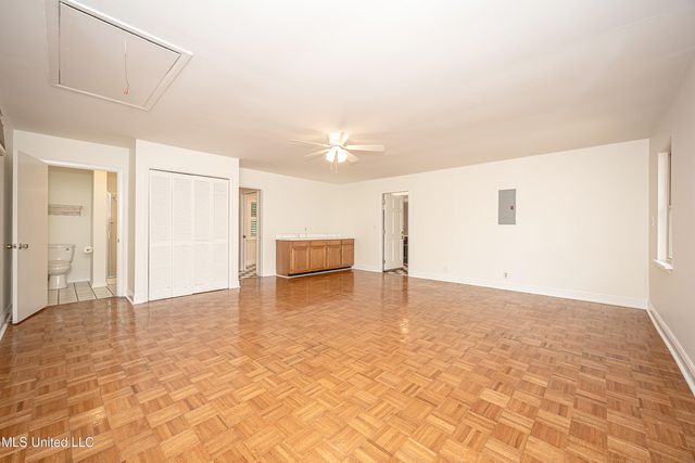 1107 Le Badine Court, Ocean Springs, MS 39564