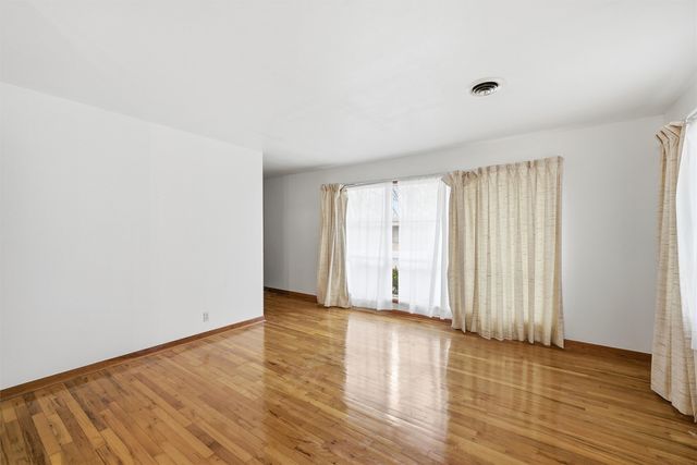 511 S Harrison Street, West, TX 76691