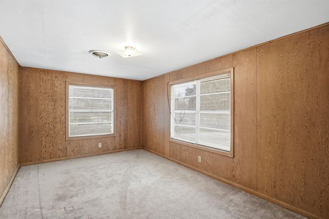 511 S Harrison Street, West, TX 76691