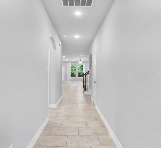 135 Teralyn Grove Loop, Conroe, TX 77318
