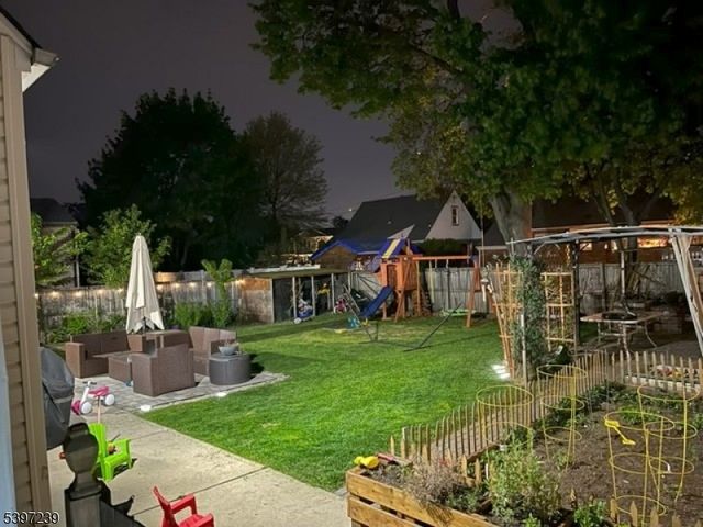 43 Birchwood Dr, Elmwood Park Boro, NJ 07407