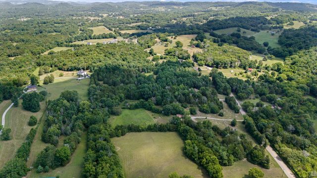 6965 Cross Keys Rd, College Grove, TN 37046