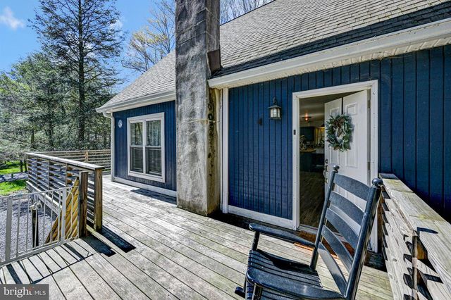 148 POCONO RD, Albrightsville, PA 18210