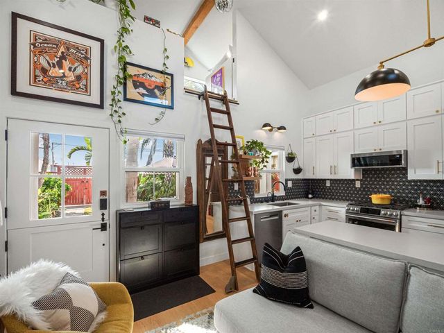1323 Lehigh Street, San Diego, CA 92110