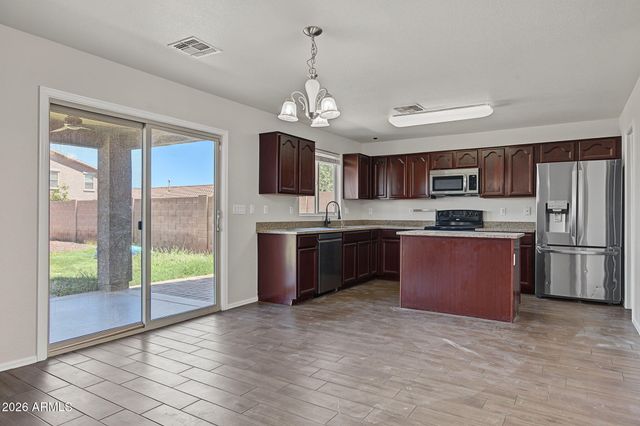 1084 E KELSI Avenue, San Tan Valley, AZ 85140