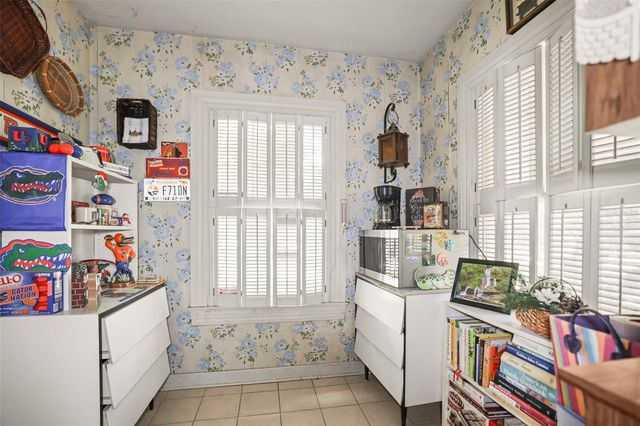 615 N GLENWOOD AVENUE, Clearwater, FL 33755