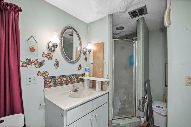 615 N GLENWOOD AVENUE, Clearwater, FL 33755