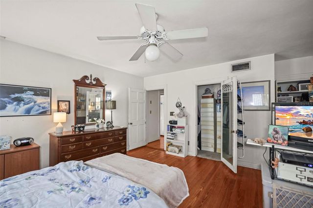 615 N GLENWOOD AVENUE, Clearwater, FL 33755