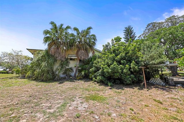 615 N GLENWOOD AVENUE, Clearwater, FL 33755