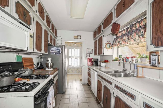 615 N GLENWOOD AVENUE, Clearwater, FL 33755