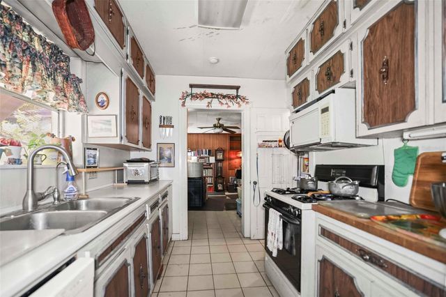 615 N GLENWOOD AVENUE, Clearwater, FL 33755