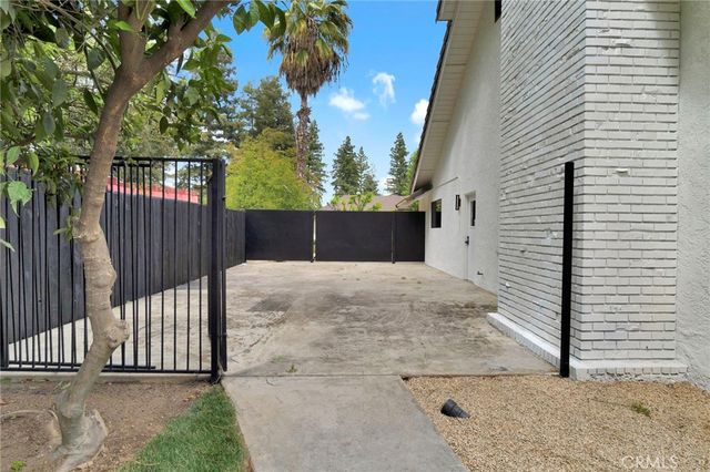 3737 W Minarets Avenue, Fresno, CA 93711