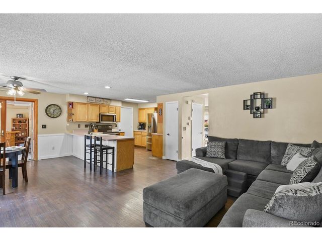 9749 W Fairview Ave, Littleton, CO 80127