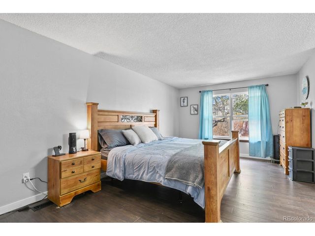 9749 W Fairview Ave, Littleton, CO 80127