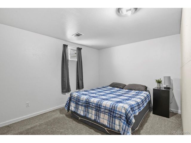 9749 W Fairview Ave, Littleton, CO 80127