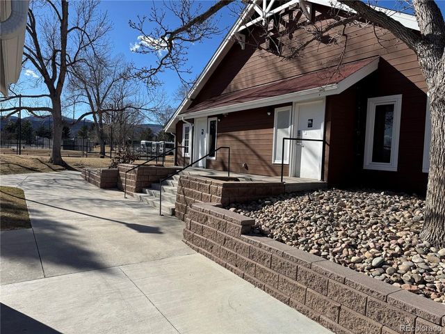 9749 W Fairview Ave, Littleton, CO 80127