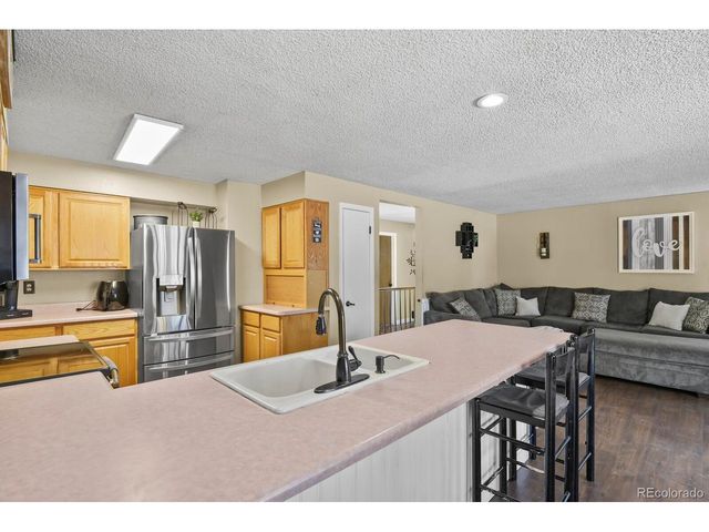 9749 W Fairview Ave, Littleton, CO 80127