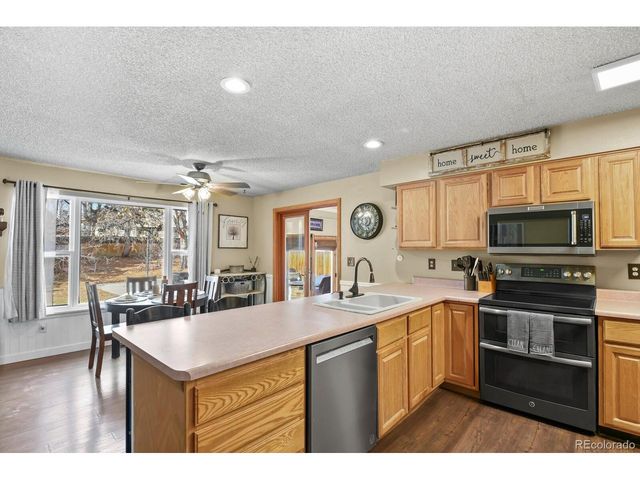 9749 W Fairview Ave, Littleton, CO 80127