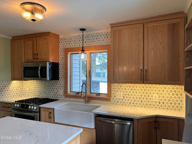 473 Bruno Street, Rotterdam, NY 12306