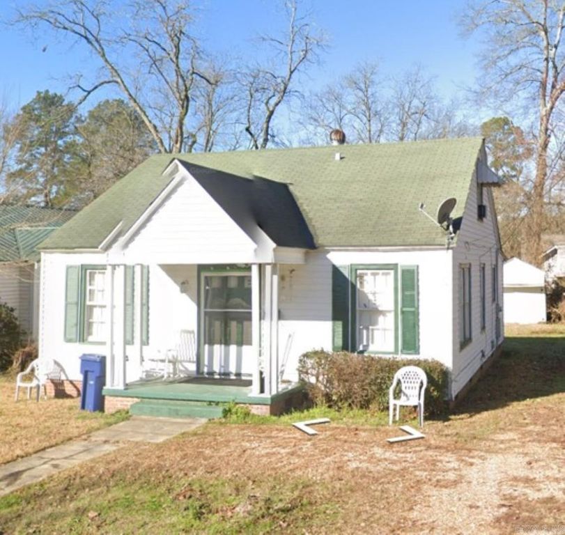 206 N Agee Ave, Camden, AR 71701