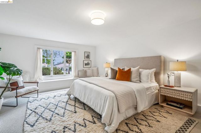 4737 Virginia Ave, Oakland, CA 94619