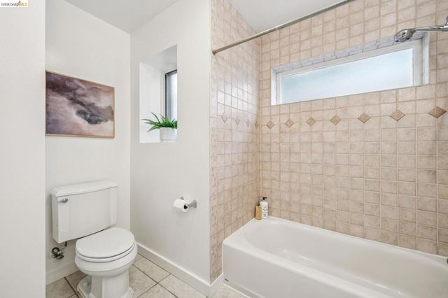 4737 Virginia Ave, Oakland, CA 94619