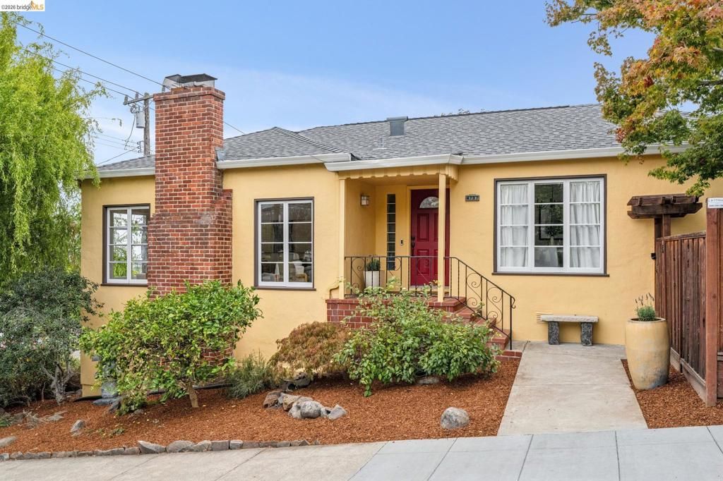 4737 Virginia Ave, Oakland, CA 94619