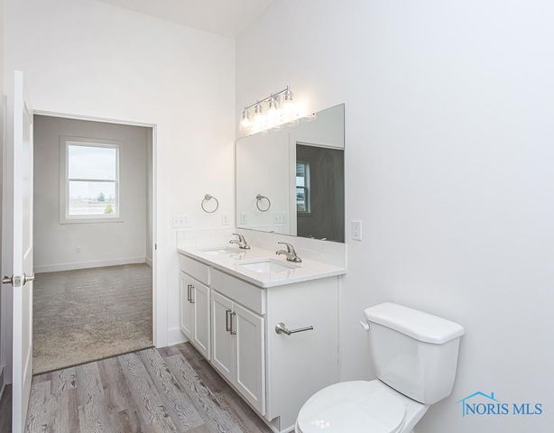 212 EAST BRIDGE Road, Northwood, OH 43619