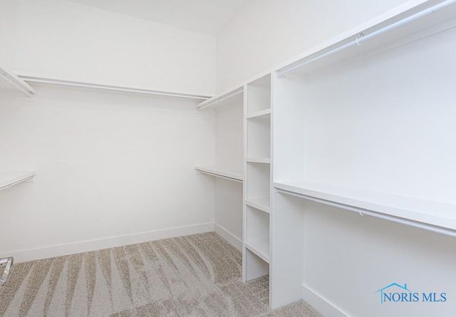 212 EAST BRIDGE Road, Northwood, OH 43619