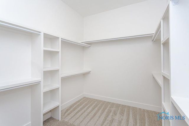 212 EAST BRIDGE Road, Northwood, OH 43619