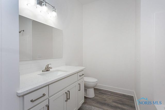 212 EAST BRIDGE Road, Northwood, OH 43619