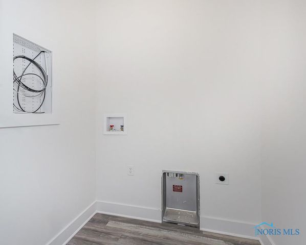 212 EAST BRIDGE Road, Northwood, OH 43619