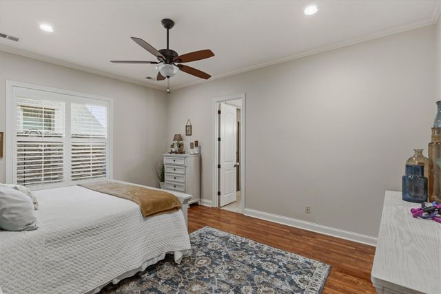 1011 OSTLERS WAY DR, Collierville, TN 38017