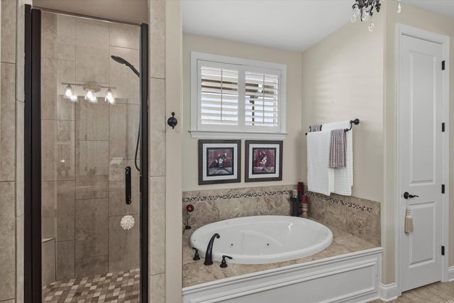 1011 OSTLERS WAY DR, Collierville, TN 38017