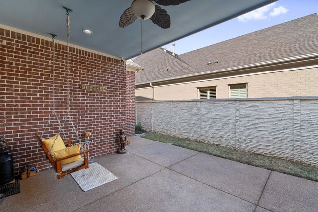 1011 OSTLERS WAY DR, Collierville, TN 38017