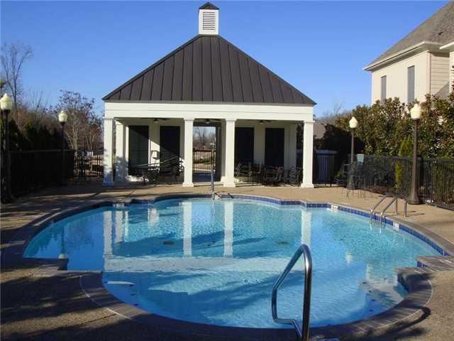 1011 OSTLERS WAY DR, Collierville, TN 38017