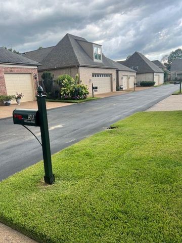 1011 OSTLERS WAY DR, Collierville, TN 38017