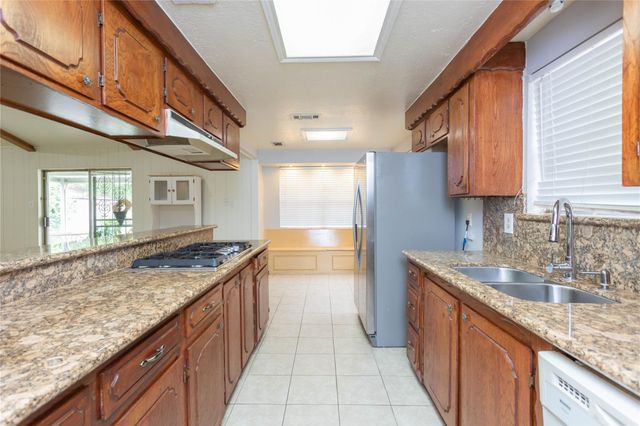 2921 Chicago Street, Houston, TX 77017