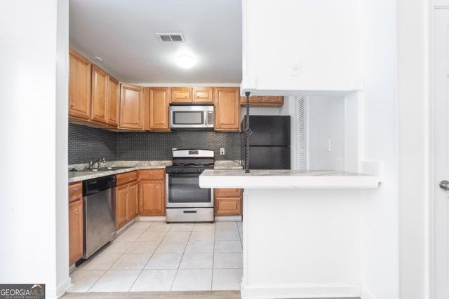 1585 Springleaf Point SE, Smyrna, GA 30080