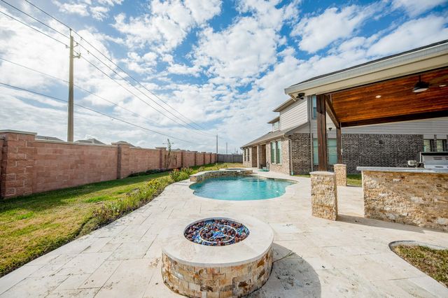6301 Superior Drive, League City, TX 77573