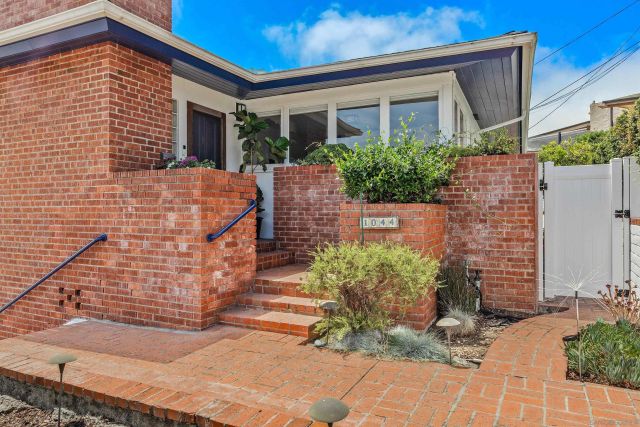 1044 Leroy Street, San Diego, CA 92106
