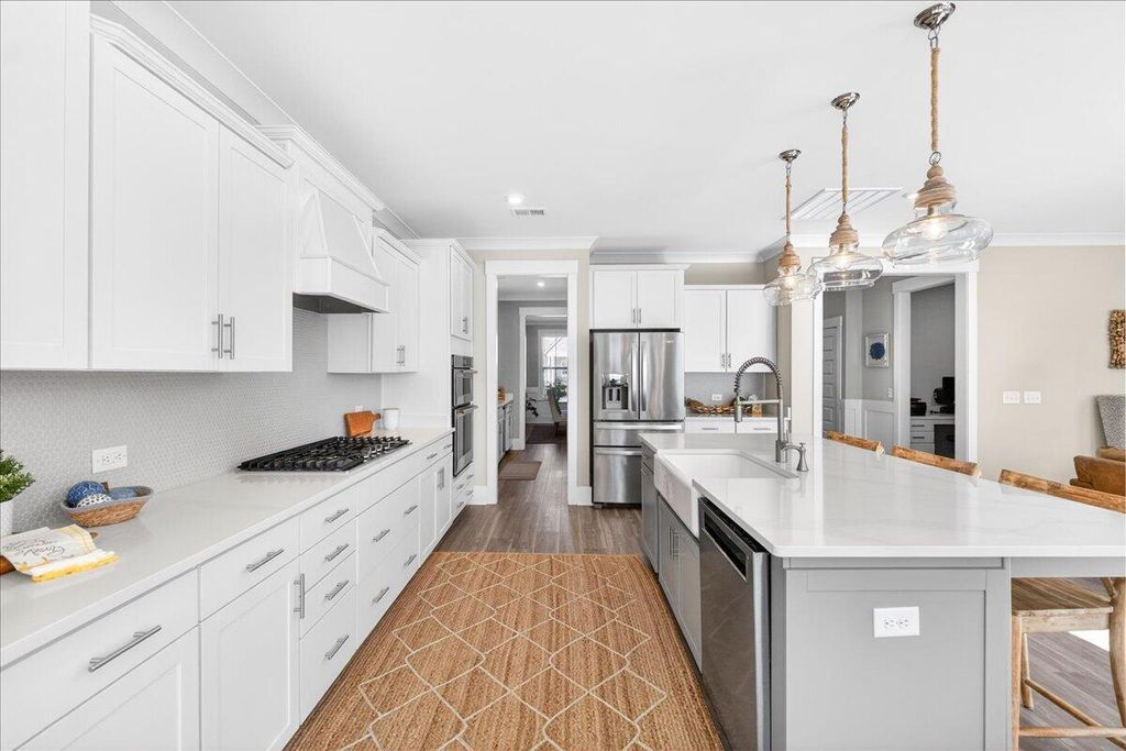 Image 14 of property listing at 116 Falaise Street, Charleston, SC 29492