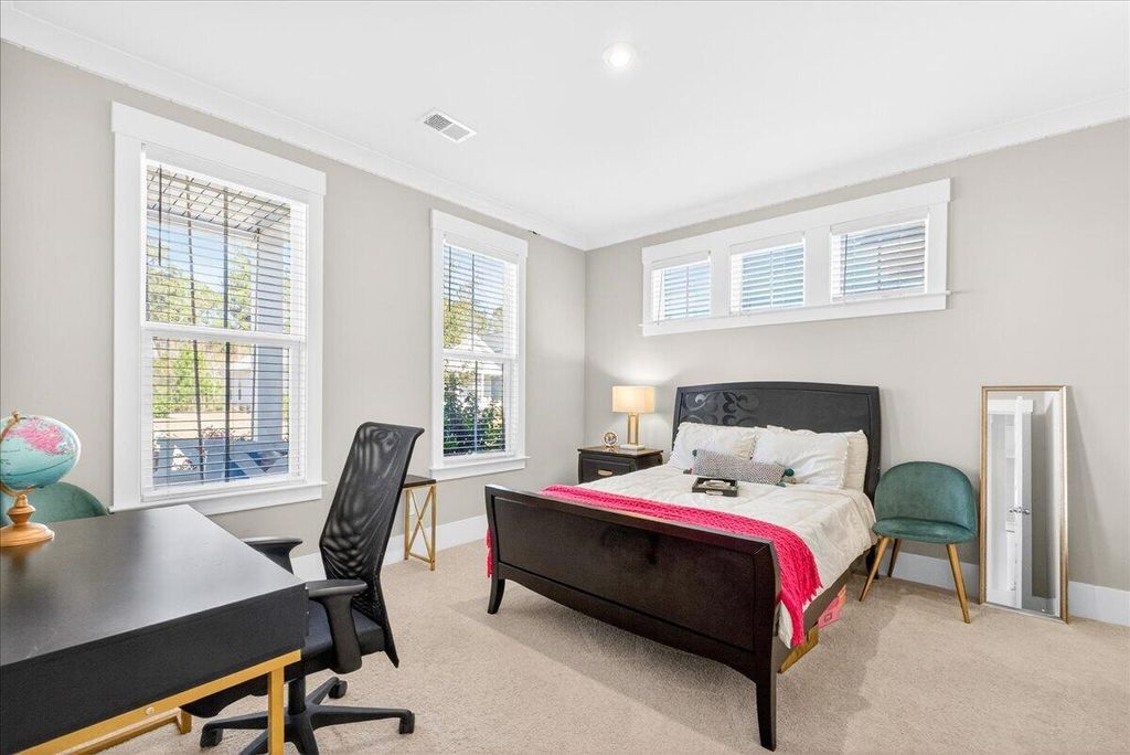 Image 17 of property listing at 116 Falaise Street, Charleston, SC 29492